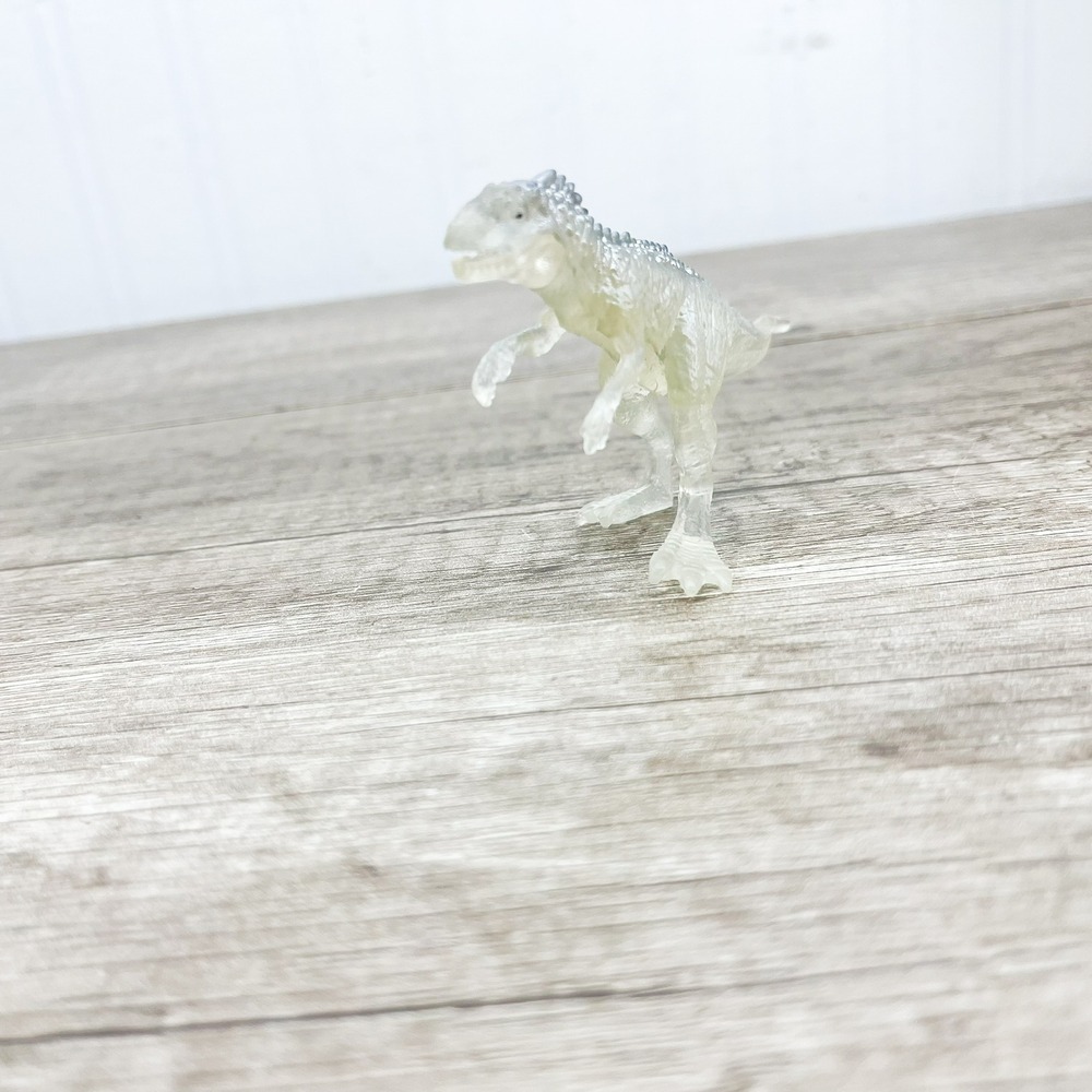 Jurassic World Camp Cretaceous Indominus rex 2-Inch Minifigure Translucent Glow